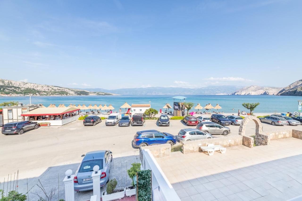 Beach Holiday Baska Екстериор снимка